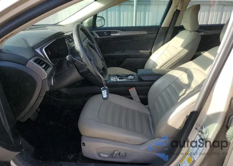 2019 Ford Fusion Se z USA, uszkodzony, nr VIN 3FA6P0LU6KR172658